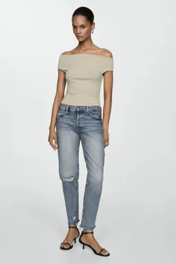 Jeans girlfriend tiro bajo rotos de Mango en Pantalones para argentina