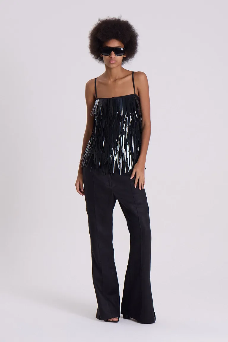 Top negro con destellos de lentejuelas, diseño elegante y contemporáneo para mujeres de Maria Cher en Tops para argentina