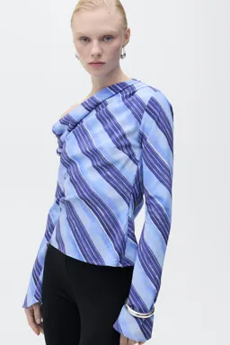 Blusa asimétrica rayas de Mango en Blusas para argentina