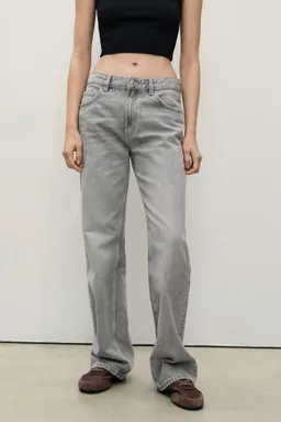 Jeans miami rectos tiro medio de Mango en Pantalones para argentina