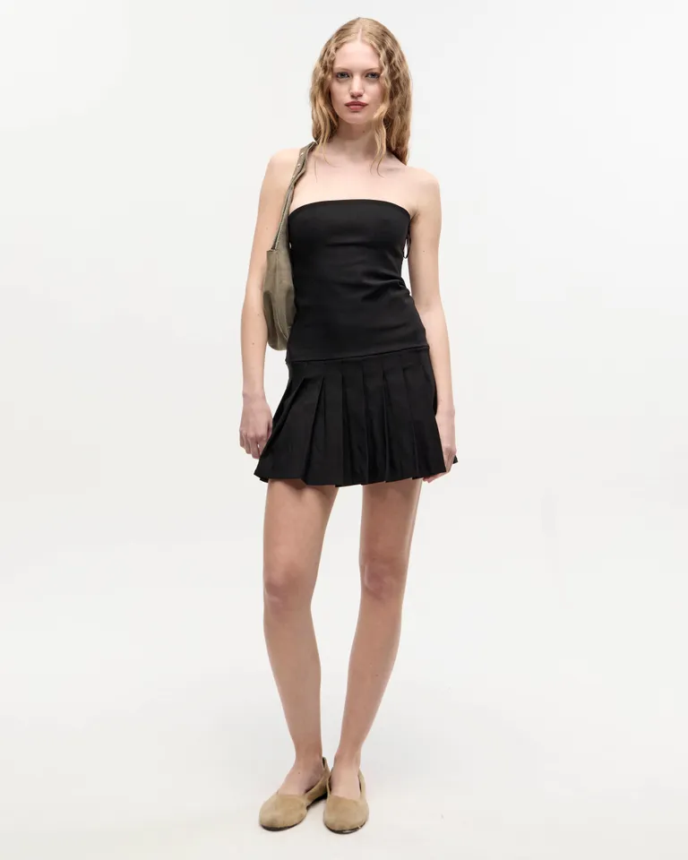 Vestido strapless mini negro con falda tableada de Ay Not Dead en Vestidos para argentina