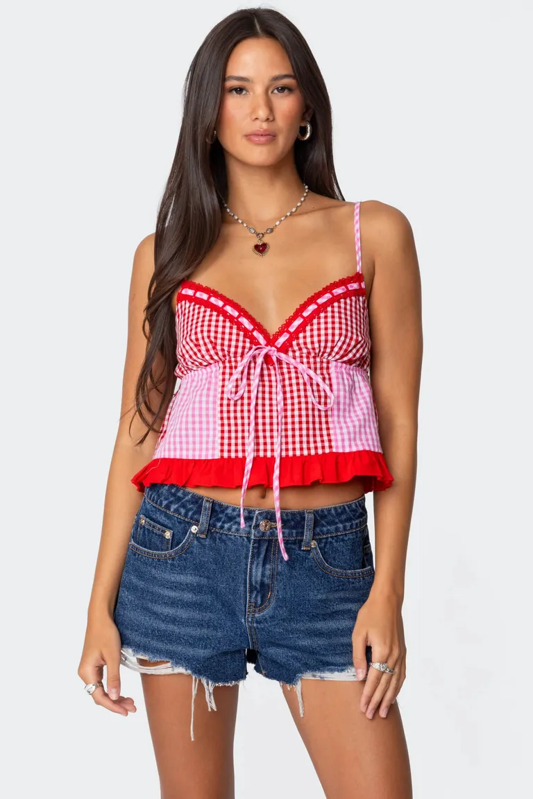 Musculosa gingham joanne de Edikted en Tops para argentina