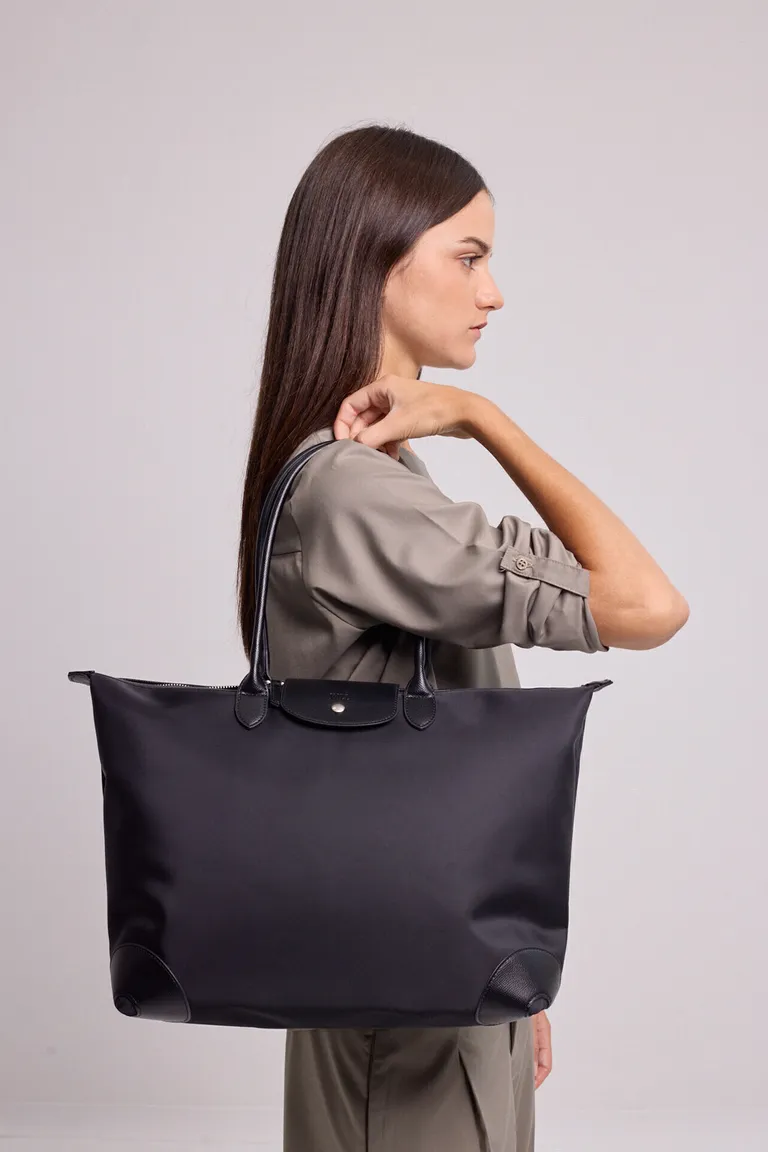 Cartera de moda femenina en color blanco, perfecta para uso diario y ocasiones especiales de Kill en Bolsos y Carteras para argentina