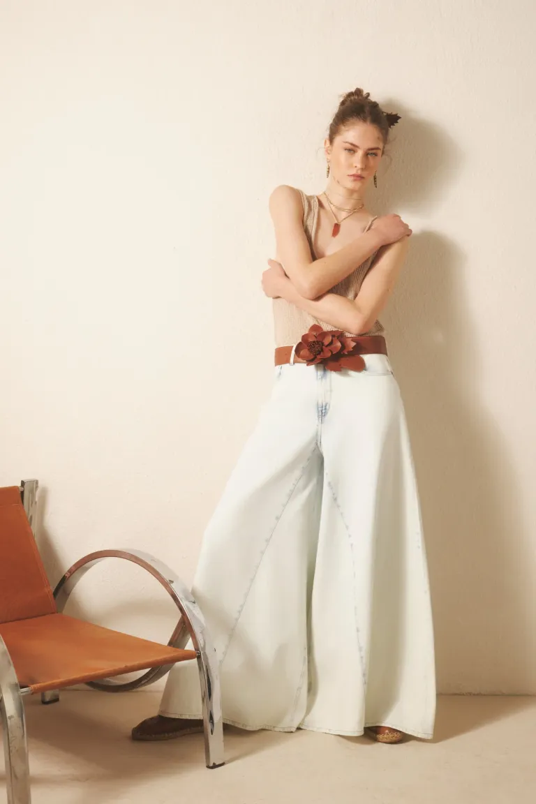 Pantalón de cintura alta y pierna ultra ancha en denim lavado bleach de Rapsodia en Pantalones para argentina