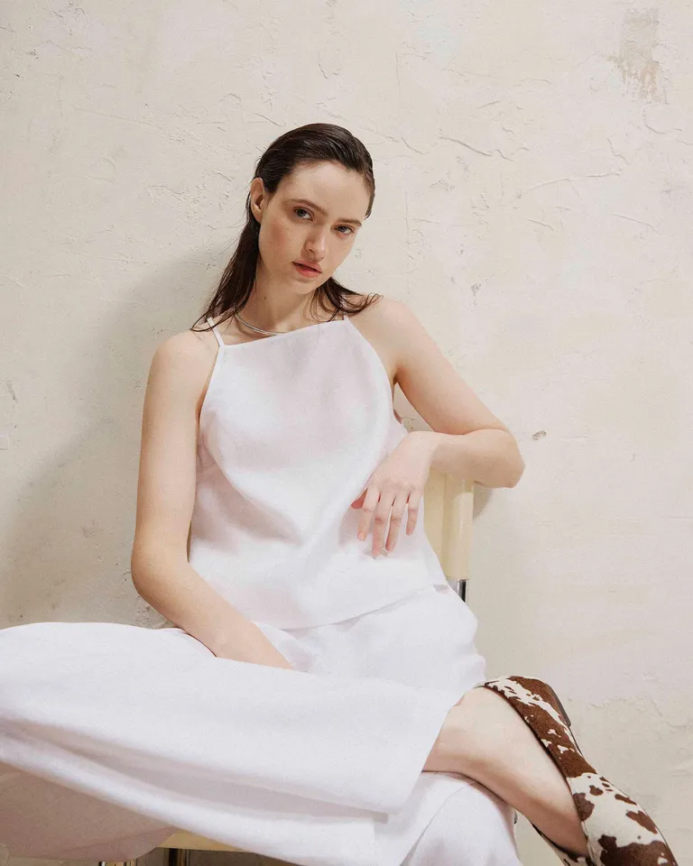 Top de lino en blanco con detalles en foil de Prüne en Tops para argentina