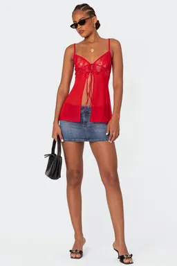 Musculosa mimosa encaje transparente de Edikted en Tops para argentina
