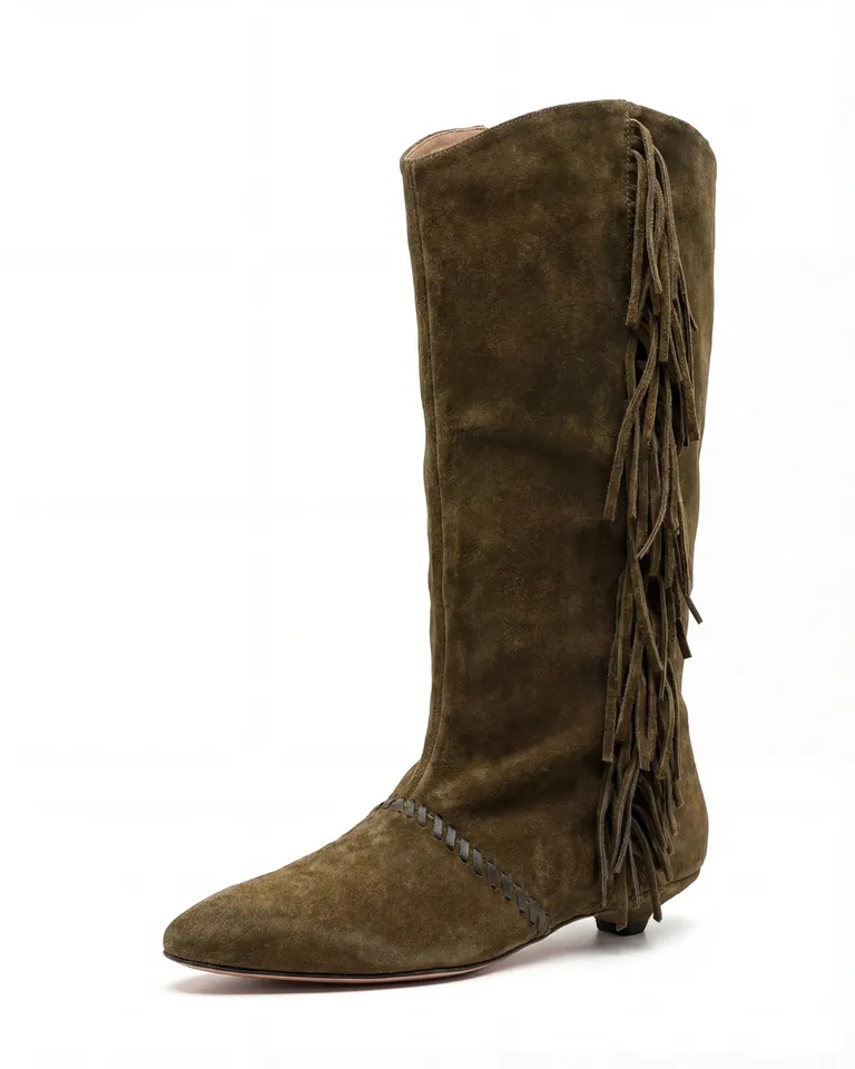 Bota de caña media con flecos laterales y taco bajo de Maria Cher en Botas y Botinetas para argentina