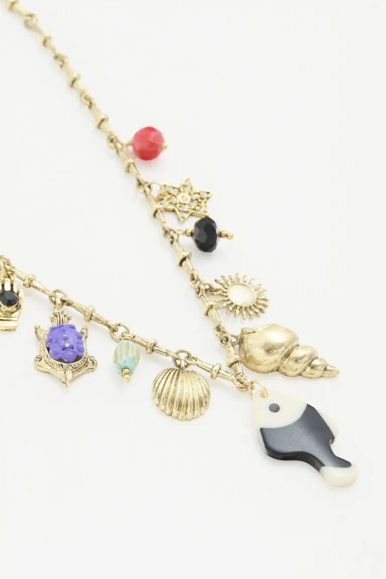 Collar cadena con dijes decorativos y elementos marinos de Rapsodia en Bijouterie para argentina
