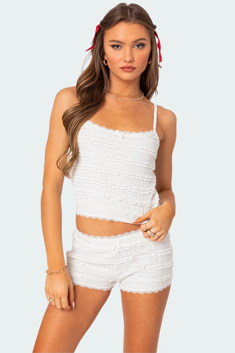 Musculosa lucy encaje volados de Edikted en Tops para argentina