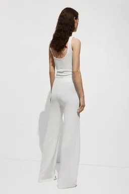 Pantalón recto punto de Mango en Pantalones para argentina