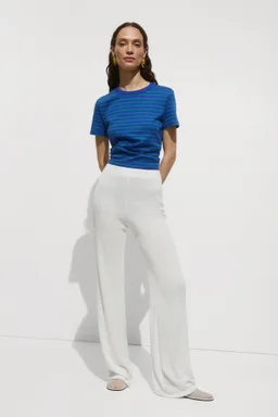 Pantalón recto punto de Mango en Pantalones para argentina