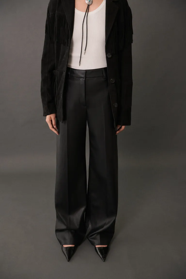 Pantalón wideleg efecto cuero de Mango en Pantalones para argentina