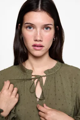 Vestido fruncido volantes de Mango Teen en Vestidos para argentina