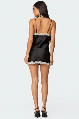 Mini vestido satén lazo encaje de Edikted en Vestidos para argentina
