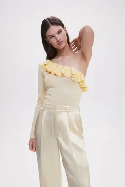 Jersey asimétrico volante de Mango en Tops para argentina