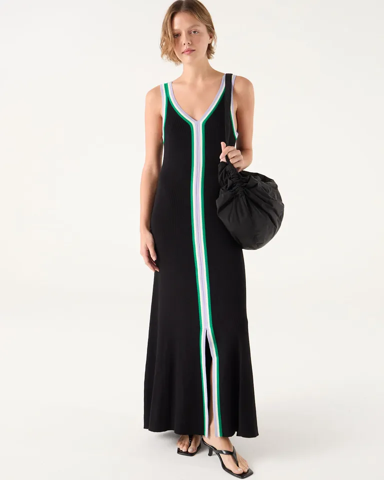 Vestido largo tejido con escote en V y tajo delantero de Furzai en Vestidos para argentina