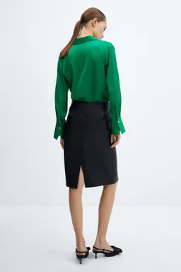 Camisa fluida satinada de Mango en Camisas para argentina