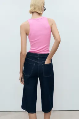 Top halter canalé entallado de Mango en Tops para argentina