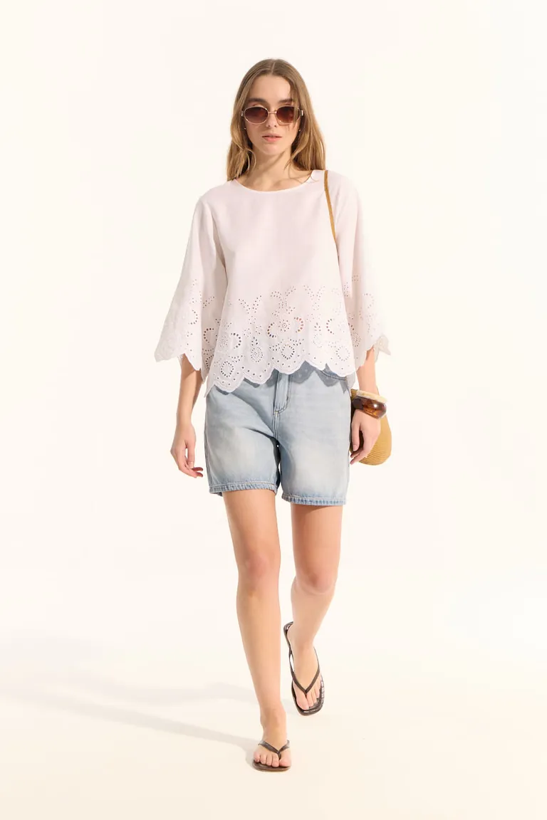 Camisa bordada de manga 3/4 con escote en la base, tejido ligero y de diseño ohnest. de Portsaid en Camisas para argentina