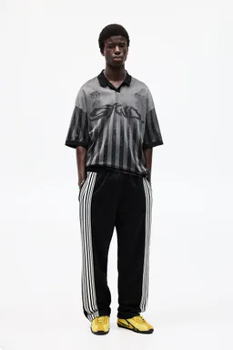 Pantalón chándal rayas laterales de Pull&Bear en Pantalones para argentina