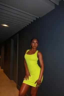 Mini vestido ponte samantha amarillo de Fashion Nova en Vestidos para argentina