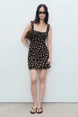 Vestido corto escote fruncido de Mango en Vestidos para argentina