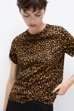 Remera algodón animal print de Mango en Remeras para argentina