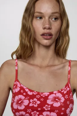 Vestido corto flores de Mango en Vestidos para argentina