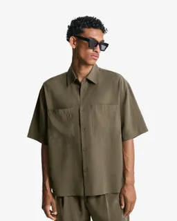 Camisa manga corta boxy de Bershka en Camisas para argentina