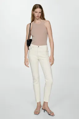 Jeans claudia slim crop de Mango en Pantalones para argentina