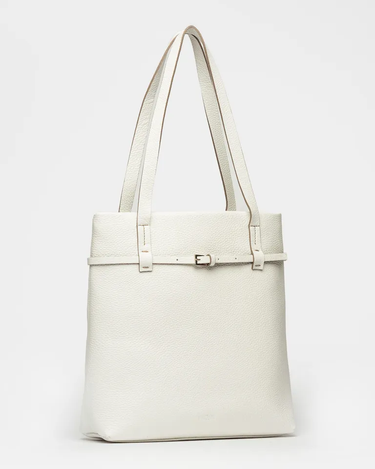 Elegante Cartera Tote Blanca de Diseño Estructurado y Clásico de Prüne en Bolsos y Carteras para argentina