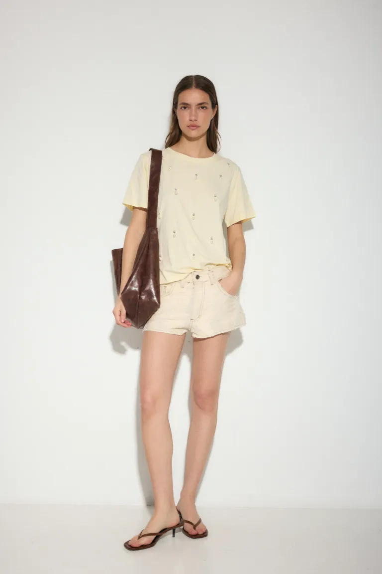 Shorts de tiro bajo en denim desgastado para mujer de Audaz en Shorts para argentina