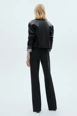 Pantalón recto con pinzas de Mango en Pantalones para argentina