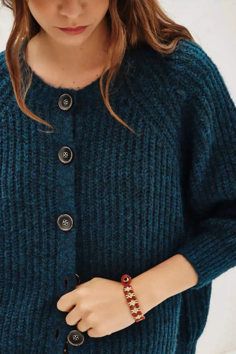 Cárdigan tejido de textura gruesa con cuello redondo y cierre frontal de botones para mujer de Rapsodia en Buzos y Sweaters para argentina