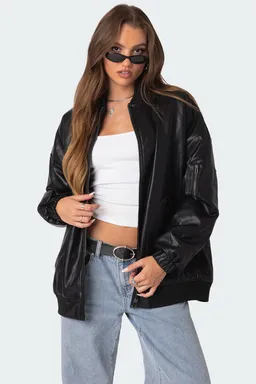 Campera bomber oversize cuero sintético de Edikted en Chaquetas para argentina