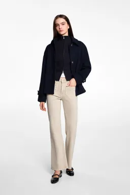 Jeans flare con bolsillos de Mango Teen en Pantalones para argentina
