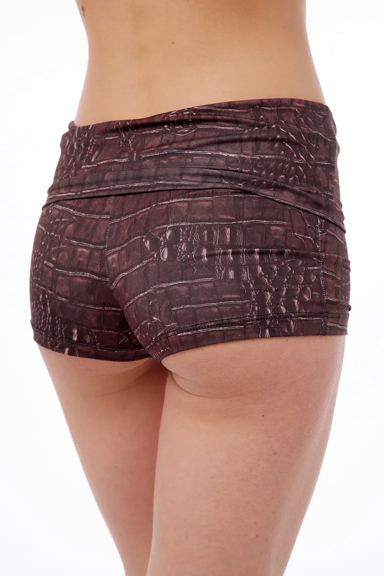 Microshorts marrón de tela elástica con estampado crocco para un look casual y cómodo de Black Mamba en Shorts para argentina