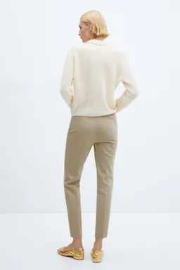 Pantalón crop con botones de Mango en Pantalones para argentina