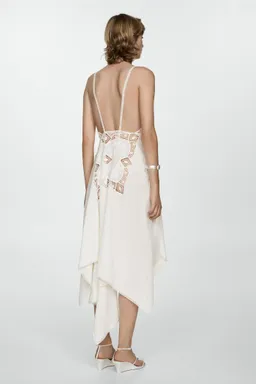 Vestido asimétrico bordados de Mango en Vestidos para argentina