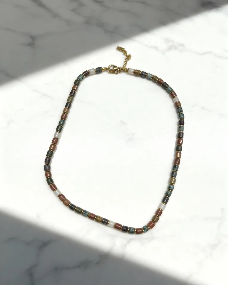 Collar de eslabones orgánicos con mix de cuentas - Accesorio moderno y contemporáneo para mujeres de Maria Cher en Bijouterie para argentina