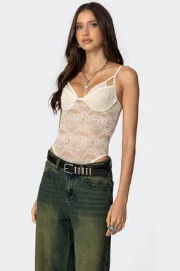 Body encaje transparente strappy de Edikted en Bodies para argentina