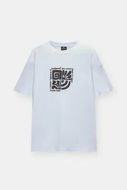 Remera con gráfico de Pull&Bear en Remeras y Polos para argentina