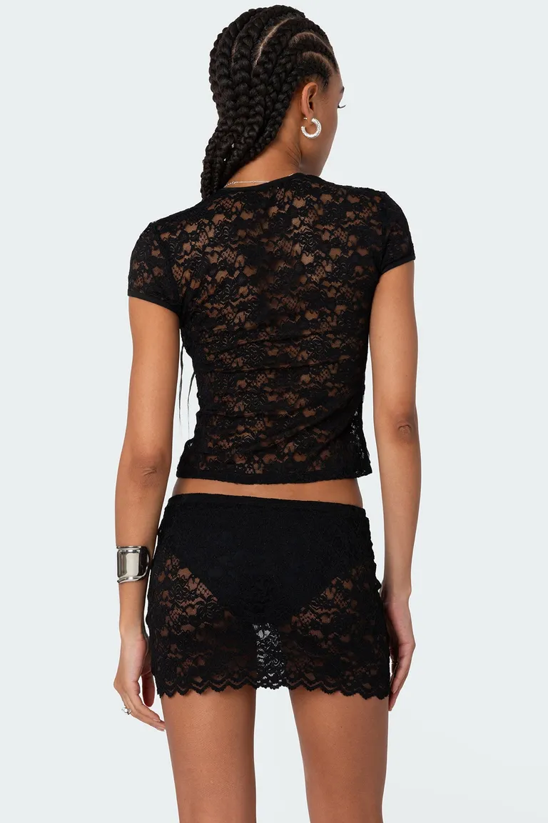 Kaori remera encaje transparente de Edikted en Blusas para argentina