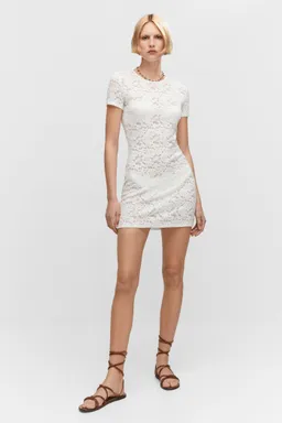 Vestido corto guipur de Mango en Vestidos para argentina