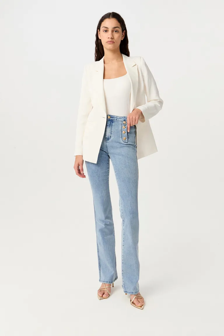 Pantalones de jean de tiro alto con pierna flare y lavado desgastado de Markova en Pantalones para argentina