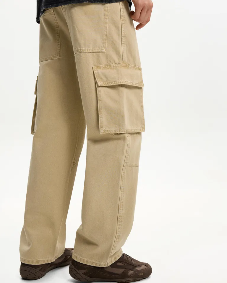 Jeans holgados cargo de Bershka en Pantalones para argentina