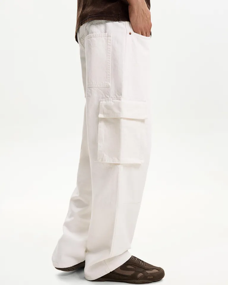 Jeans holgados cargo de Bershka en Pantalones para argentina