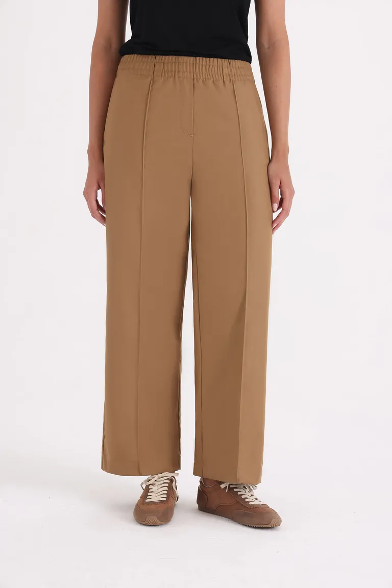Pantalón wide leg de corte recto con cintura elastizada y estructura holgada de Yagmour en Pantalones para argentina
