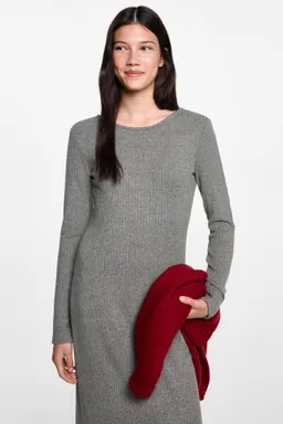 Vestido largo canalé de Mango Teen en Vestidos para argentina