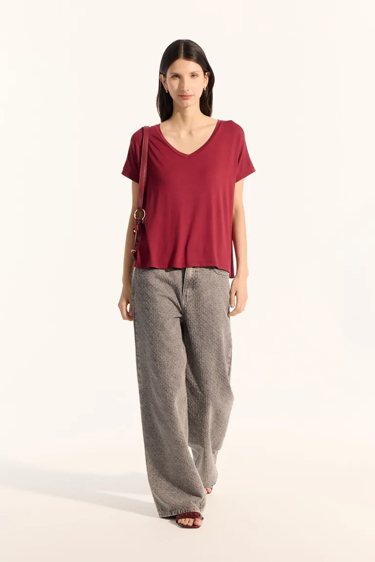 Remera amplia de escote en V, corte relajado y caída suave de Portsaid en Remeras para argentina